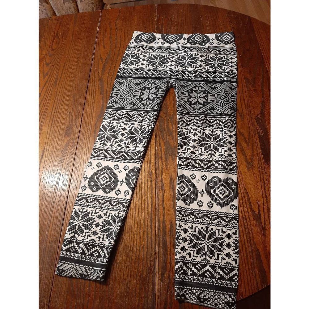 New Jr Junior XL 15/17 No Boundaries Black White Snowflake Legging Athletic NWOT